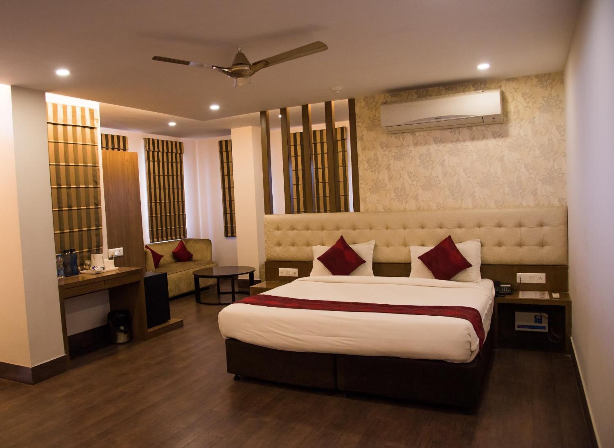 Hotel Sandstone Inn Lucknow Exterior foto